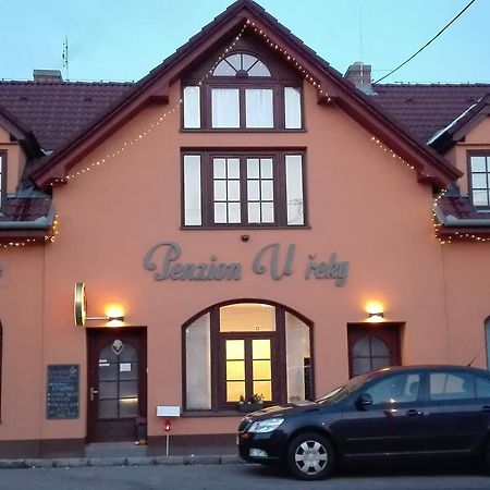 Penzion U Reky Wojkowice Zewnętrze zdjęcie